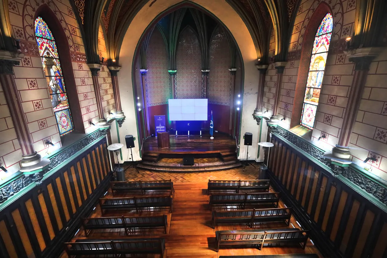 Estudiantes guían recorridos por la UTEM en el Día de los Patrimonios 2025 en el Barrio Dieciocho