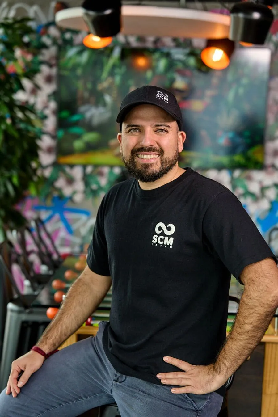 Ejecutivos analizando nuevas estrategias según las tendencias laborales 2025